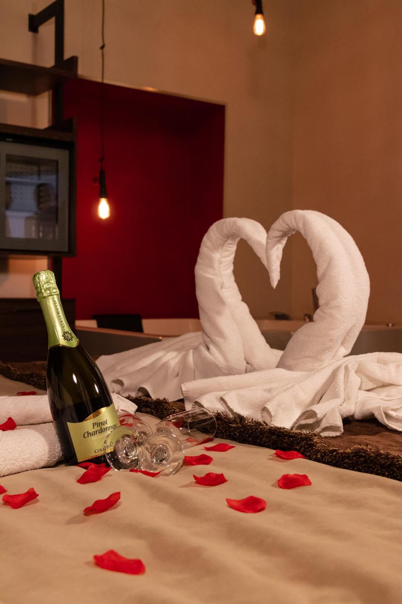 Duomo Luxury Suites 那不勒斯 外观 照片